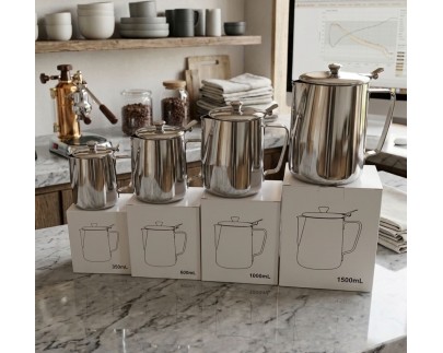 Питчеры из нержавеющей стали с крышкой